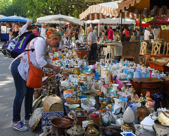 Barjac, Foire à a Brocante