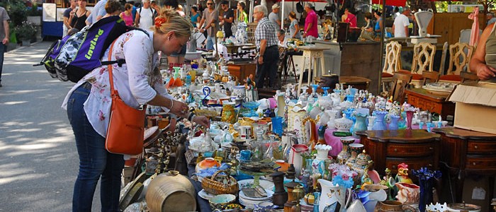 Barjac, Foire à a Brocante